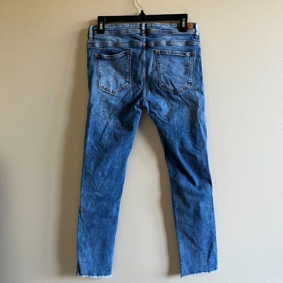 ZARA MID-RISE JEANS WITH‎ RIPPED HEMS CROPPED SKINNY DENIM WOMENS SIZE 8 … - Picture 7 of 9